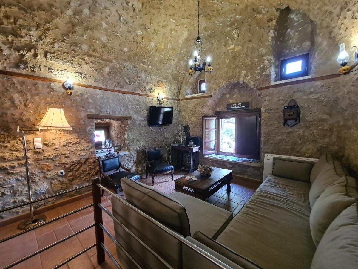 Pyrgos 1869 Villa Gythio Ngoại thất bức ảnh